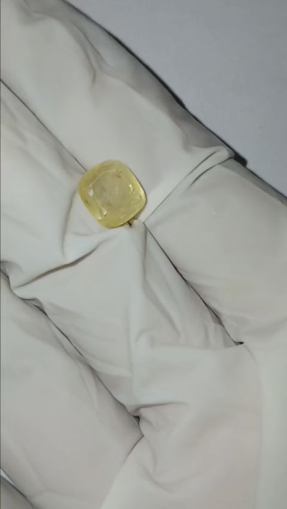2.80 CARAT PUKHRAJ (GRADE A)