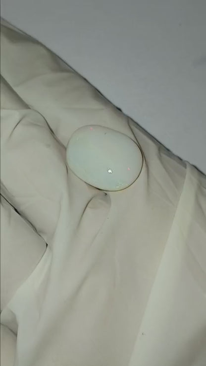 9.65 CARAT NATURAL OPAL (GRADE A)