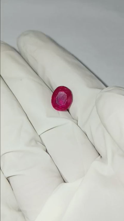 4.65  CARAT RUBY (GRADE B)