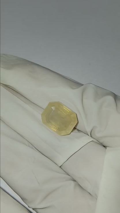10.64 CARAT PUKHRAJ (GRADE A)